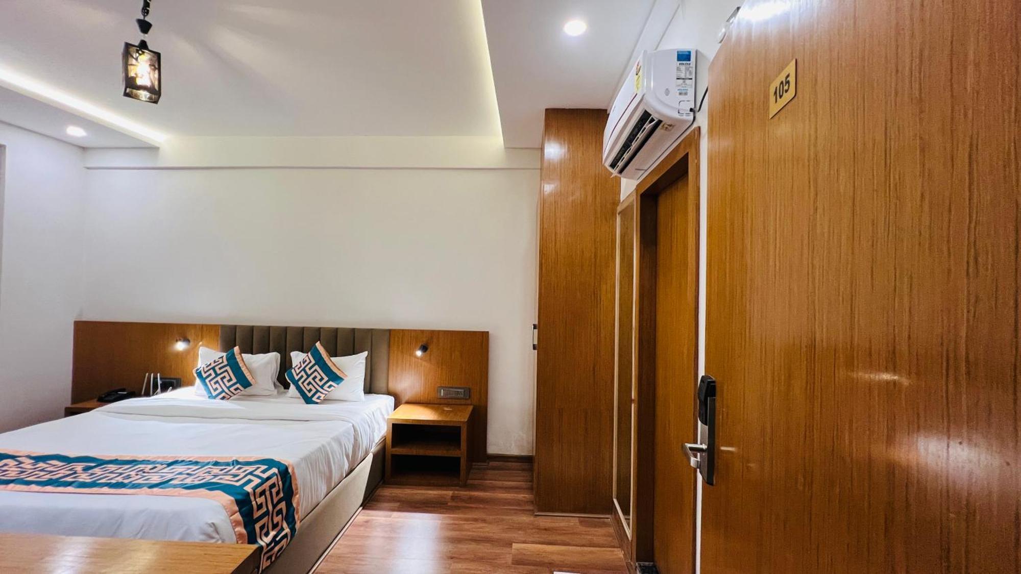 Hotel Aashraya Dod Jala Luaran gambar