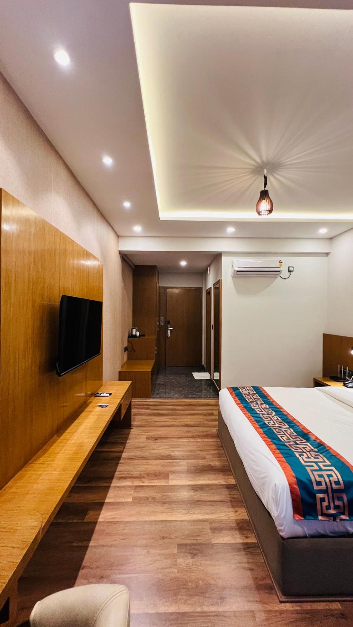 Hotel Aashraya Dod Jala Luaran gambar