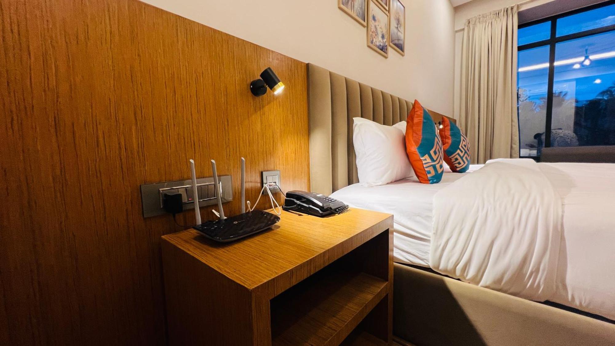 Hotel Aashraya Dod Jala Luaran gambar